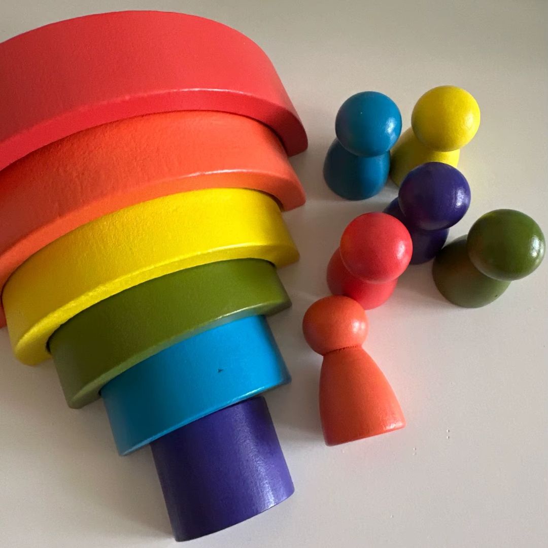 Montessori Rainbow and Little People reviewer picture Image
